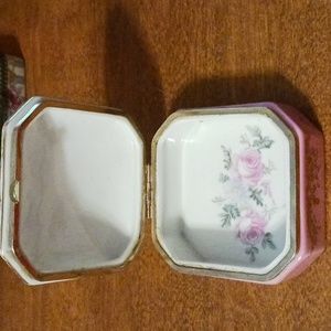Ceramic trinket box for jewelry